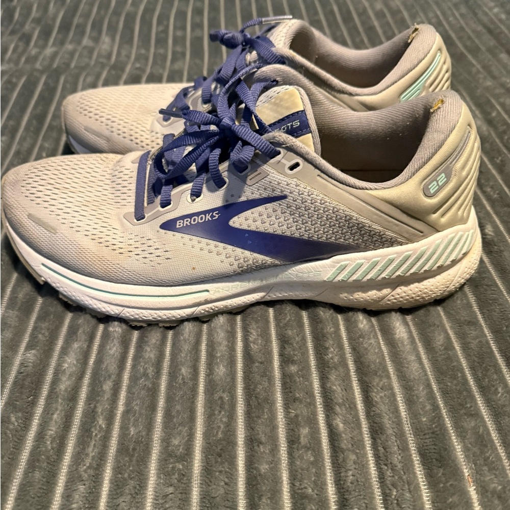 Brooks Light Gray and Blue Women's Running Sneakers